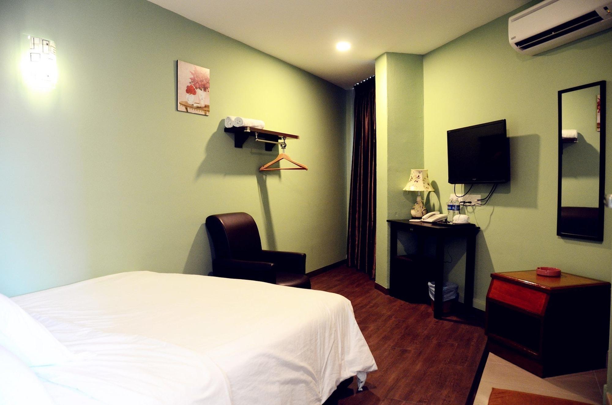Hotel Sri Rembia Малакка Экстерьер фото