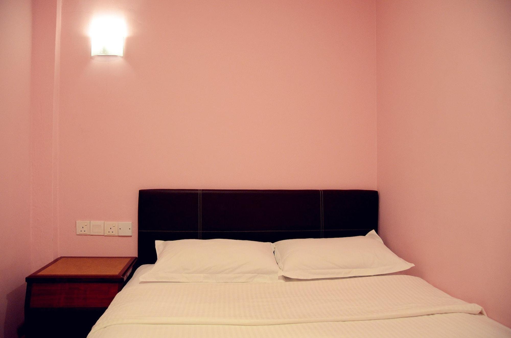 Hotel Sri Rembia Малакка Экстерьер фото