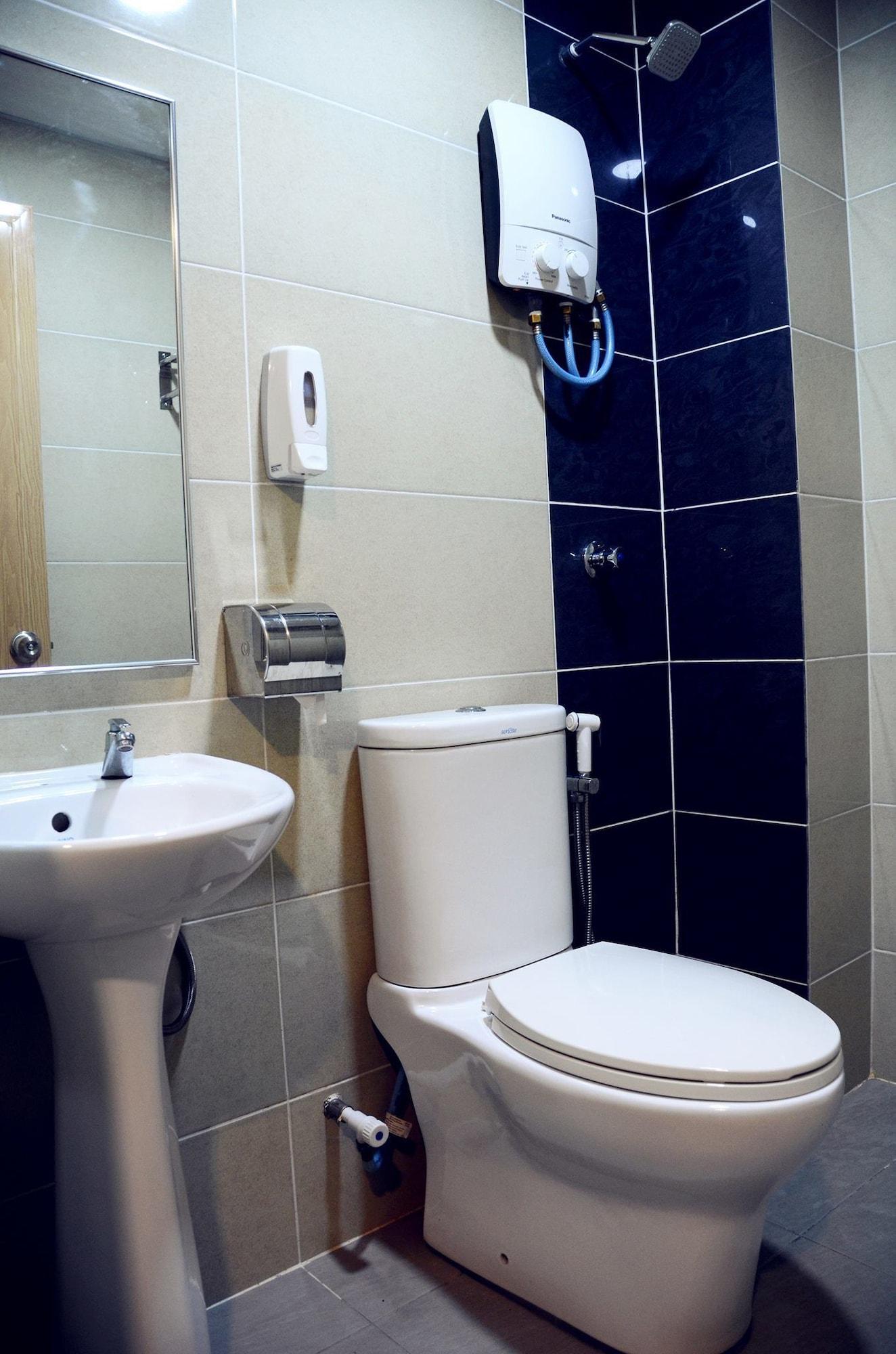 Hotel Sri Rembia Малакка Экстерьер фото