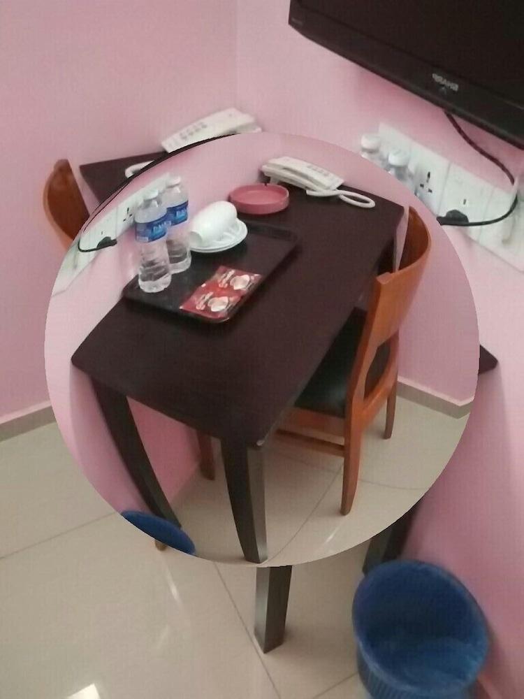 Hotel Sri Rembia Малакка Экстерьер фото